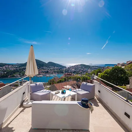 Nia Deluxe & Elegance *