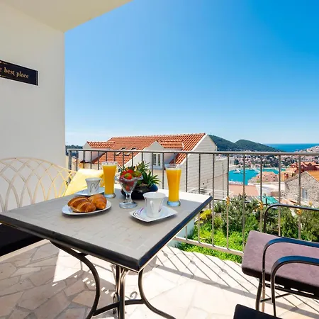 Nia Deluxe & Elegance *