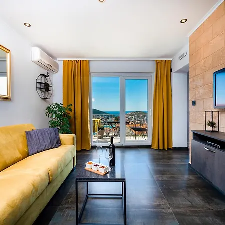 Nia Deluxe & Elegance *