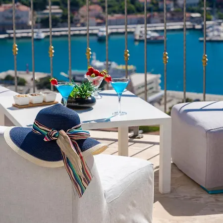 公寓 Nia Deluxe & Elegance *