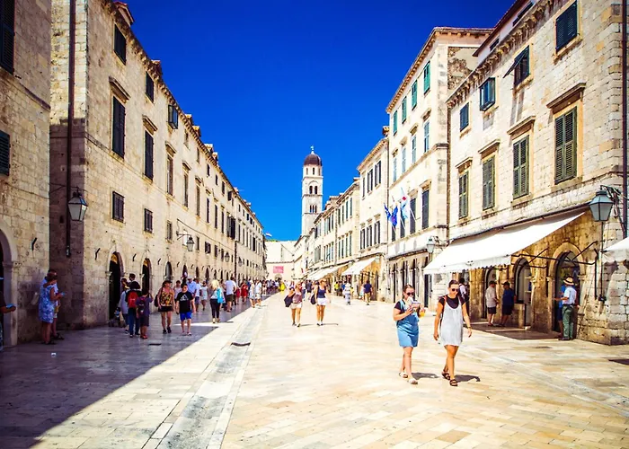 Nia Deluxe & Elegance *