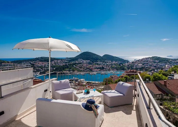 Nia Deluxe & Elegance